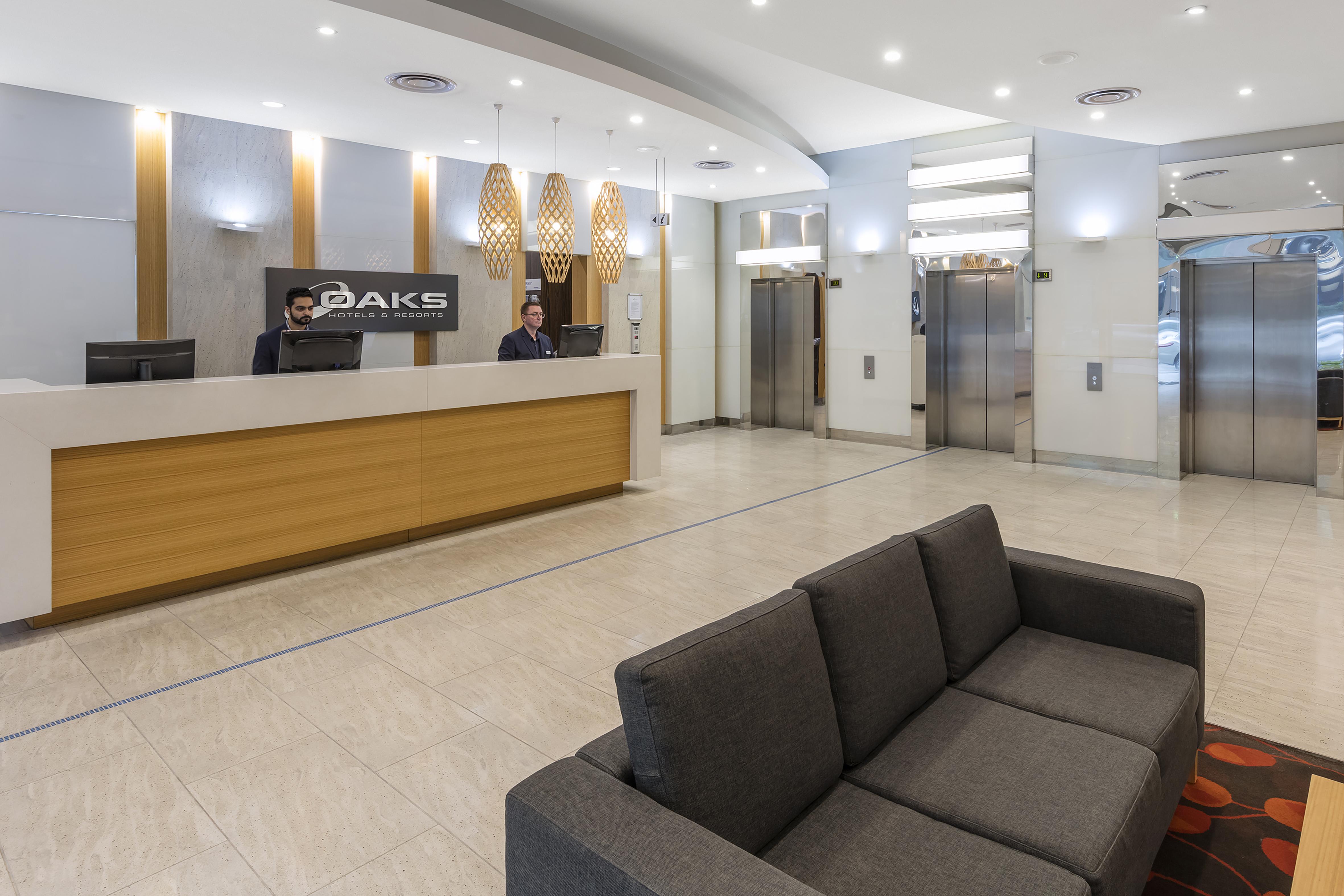 Oaks Adelaide Embassy Suites Экстерьер фото