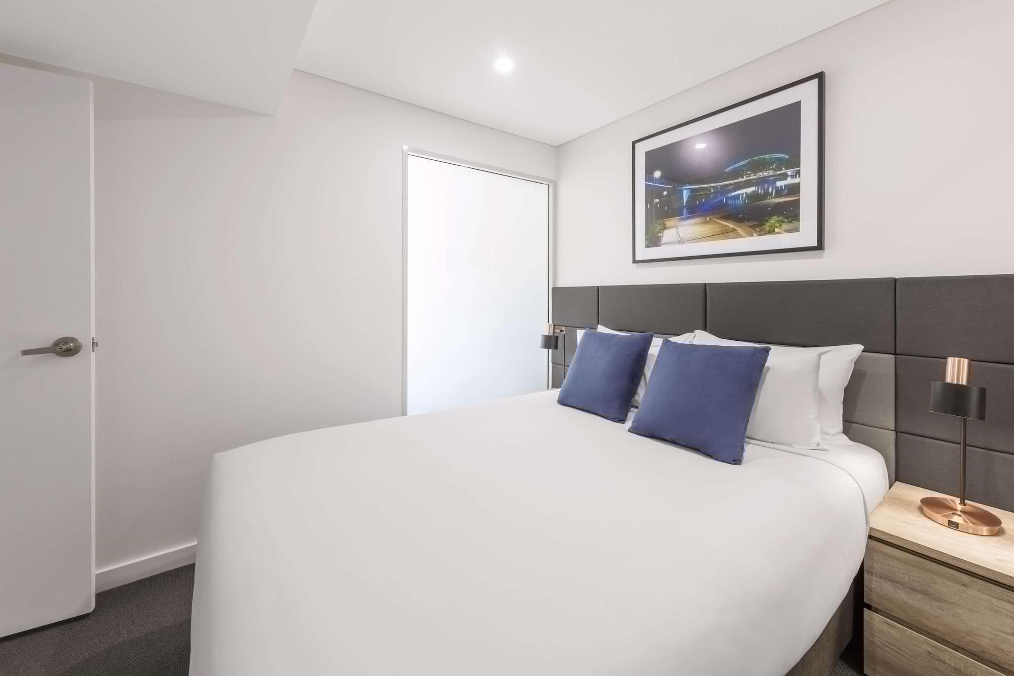 Oaks Adelaide Embassy Suites Экстерьер фото
