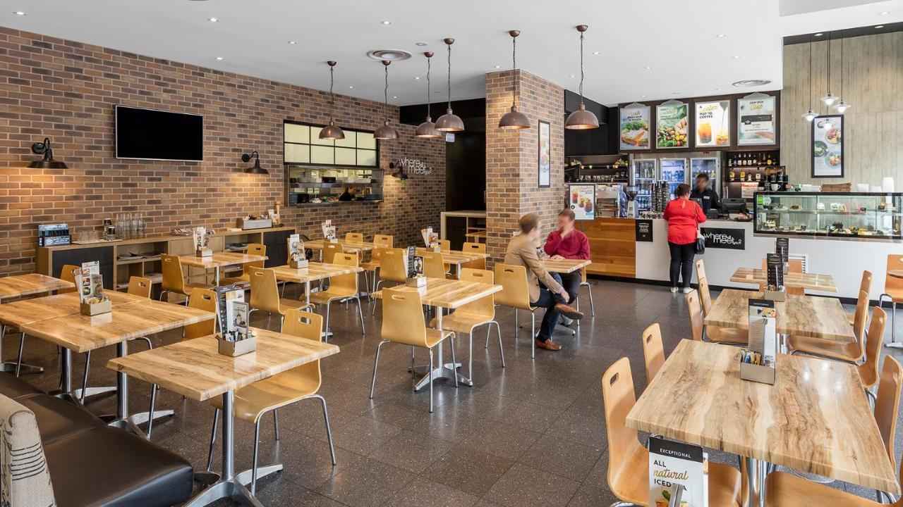 Oaks Adelaide Embassy Suites Экстерьер фото